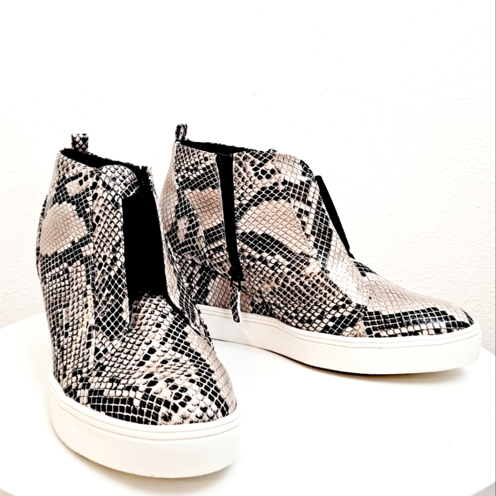 MIA wedge hidden heel sneakers ankle booties - Picture 4 of 17